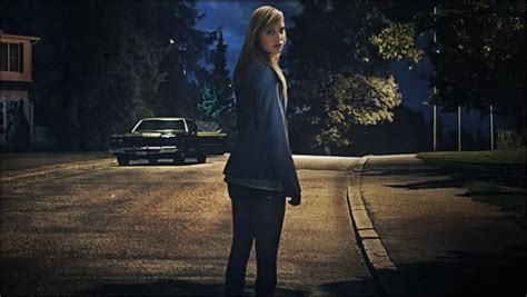 Look Over Your Shoulder It Follows A Review Sci Fi