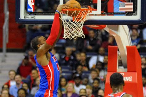 pistons beat mavericks for 7th straight