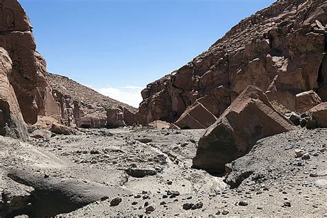 Quezala Ravine Atacama Desert Au