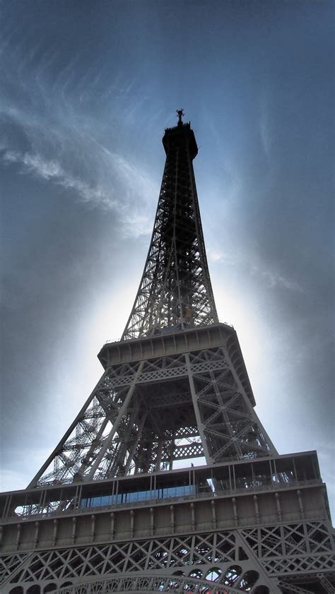 무료 이미지 하늘 지평선 에펠 탑 파리 마천루 기념물 도시 풍경 반사 경계표 탑 블록 관심있는 곳 첨탑