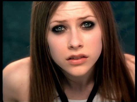 Avril Lavigne Complicated Mv Screencaps Hq Music Image 19849844