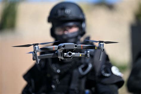 Drones Comment Les Policiers Pourraient Bientôt Les Utiliser Ce Qui