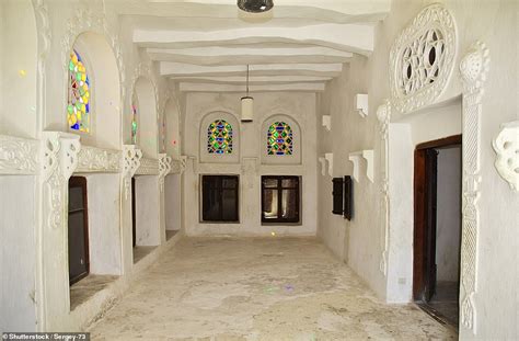 The Spectacular Five Storey Dar Al Hajar Palace In Yemen