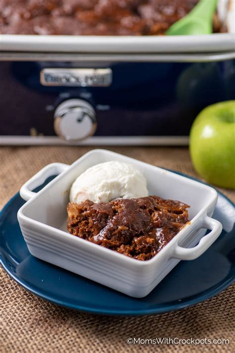 crockpot apple gingerbread pudding cake recipe moms with crockpots