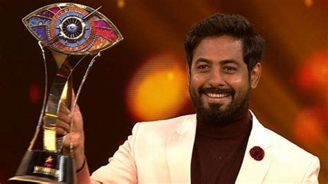 The bigg boss 14 finale will be aired on sunday evening. 'Bigg Boss Tamil 4': Aari Arjuna lifts the winning trophy ...