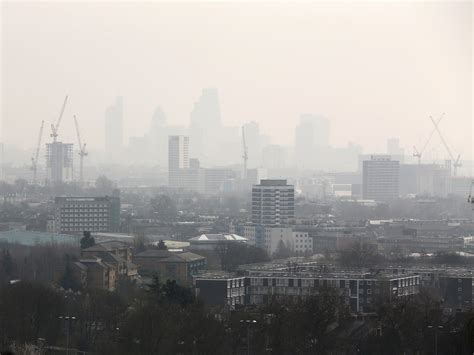 London Smog Deemed A Health Crisis Story
