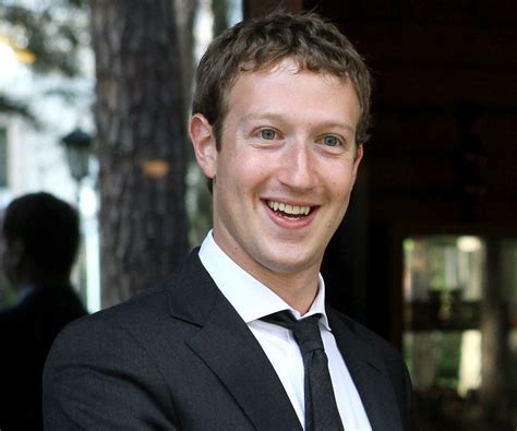 Mark zuckerberg and priscilla chan purchased close to 600 acres of land on the hawaiian island of kauai for $53 million in a march deal, according to public records. Mark Zuckerberg Biography - Facts, Childhood, Family Life ...