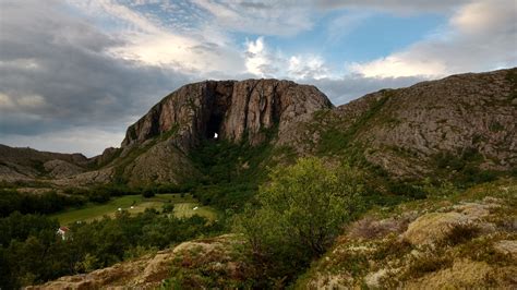 The Mountain With The Hole Torghatten Norway 5344 X 3006 Oc Reddit
