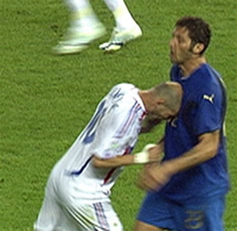Das war ein dummes finale weil die s***** italener gewonnen haben und weil ich die hasse es hätt au frankreich gwinne kenne nur wegem zidane!! Weltmeister Materazzi: Die ganze Wahrheit über Zidanes ...