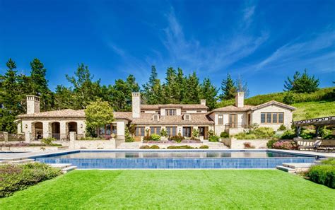 This lake home is located near the turner rd area, off hwy 50. Luxevaca.com luxury vacation rentals in Carmel Ca, Pebble ...