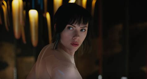 Scarlett Johansson Destroys Assassins In This Intense 9 Minute Clip