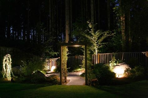 10 Ways To Illuminate Your Yard With Landscape Lighting Homybuzz