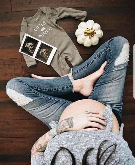 30 Photos To Take Before Your Due Date Maternity Photoshoot Ideas