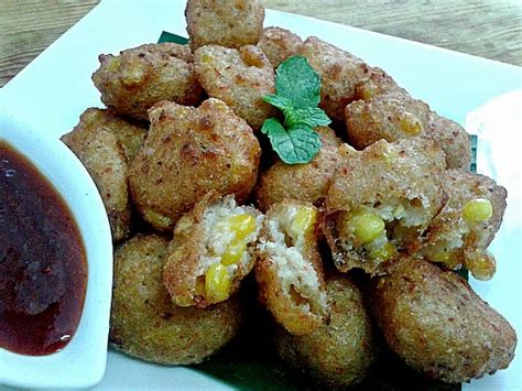 Cucur ikan bilis or cekodok ikan bilis is many malaysians' favourite snack for tea. FauziahSamad.com: CUCUR NASI IKAN BILIS PEDAS LETAK JAGUNG