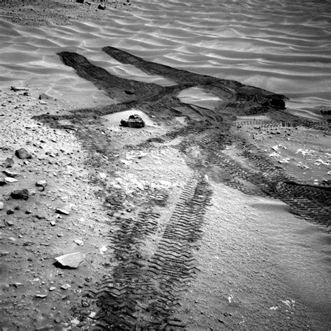 We have selected only the clearest footage from mars to give you a sense of actually being there alongside curiosity. Pictures: Punishing Mars Plateau For Curiosity Rover And ...