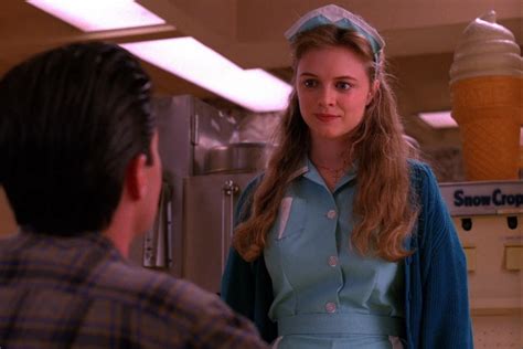 Twin Peaks Heather Graham On What She Thinks Happened To Annie TV Guide