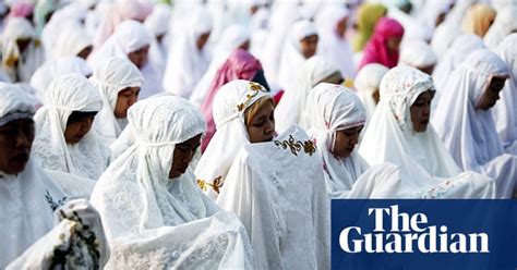 Eid Al Fitr Celebrations Begin In Pictures World News The Guardian