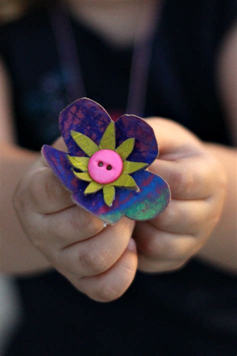 Best out of waste hacks. {Oh-So Cute} Toilet Paper Roll Necklace
