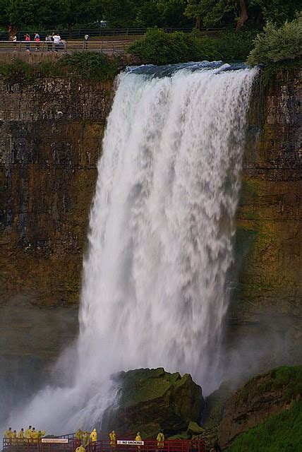 Bridal veil falls is the central cascade of the three that make up niagara falls. Bridal Veil Falls, Niagara Falls, USA | Bridal Veil Falls ...