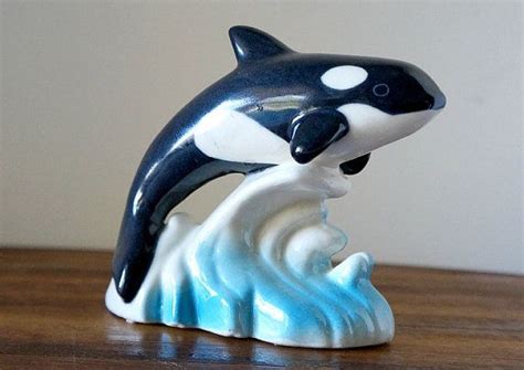 Vintage Orca Riding A Wave Figurine Etsy Figurines Orca Orca Whales