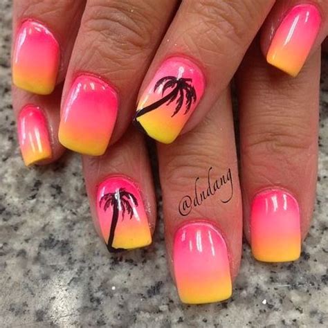 Summer Nails That All Feature Palm Trees Hashtag Nail Art Cute