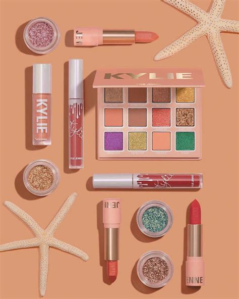 In anticipation of her summer collection launch on friday, july 13, kylie jenner has taken to social media to unveil her upcoming makeup products. Pin by Anyssa on Kylie Jenner shit in 2020 | Kylie makeup ...