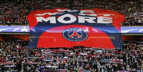 Les Ultras Parisiens Présents Au Stade Louis Ii Ont Crié Leur Amour Du Psg