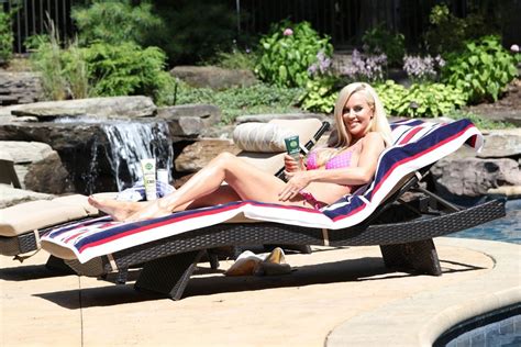 Jenny McCarthy The Fappening Sexy Bikini At A Pool The Fappening