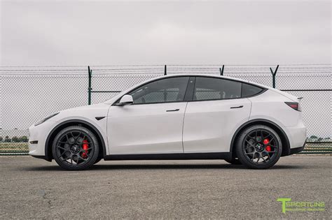 Specifications Fits All Tesla Model Y Variants Size 21x95 Front