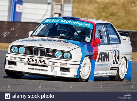 Class pioneer and eternal benchmark. Joe Geach und Christopher Brierley in seinem BMW E30 M3 2 ...