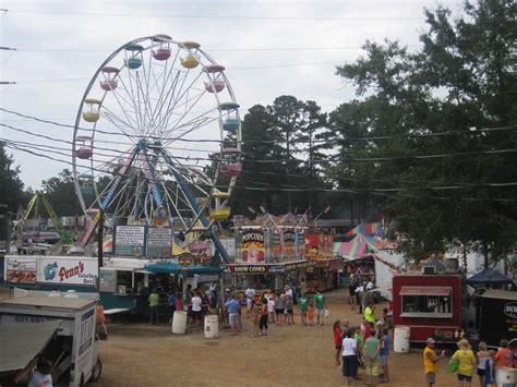 Wifi, tv, pool, sauna, kitchen, balcony, outdoor grill The Road Trip Years: Neshoba County Fair: Mississippi's ...