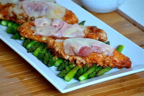 This chicken cordon bleu recipe is perfect for weeknight family dinners! Low Carb Easy Chicken Cordon Bleu/Porcini Wine Cream