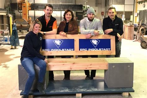 Es handelt sich hierbei um bankleistungen (durch volkswagen bank gmbh), leasingleistungen (durch volkswagen leasing gmbh), versicherungsleistungen (durch volkswagen. "Eine Bank!"-Charity-Projekt | Profis | ERC Ingolstadt