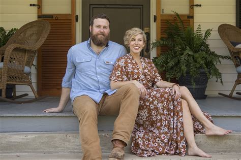 ‘home Town Hosts Erin And Ben Napier Are Building An Empire Of