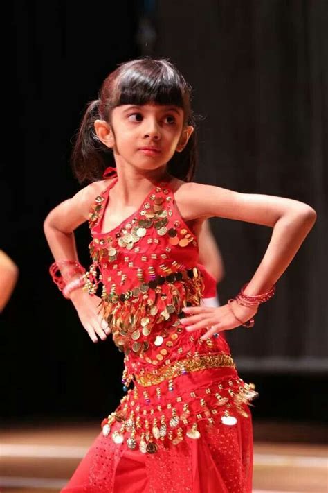 Indian Girl Dance Vector Illustration Beautiful Girl Dancing Indian