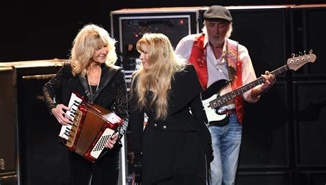 Christine Mcvie Thinks Fleetwood Mac Is Retiring Iheart