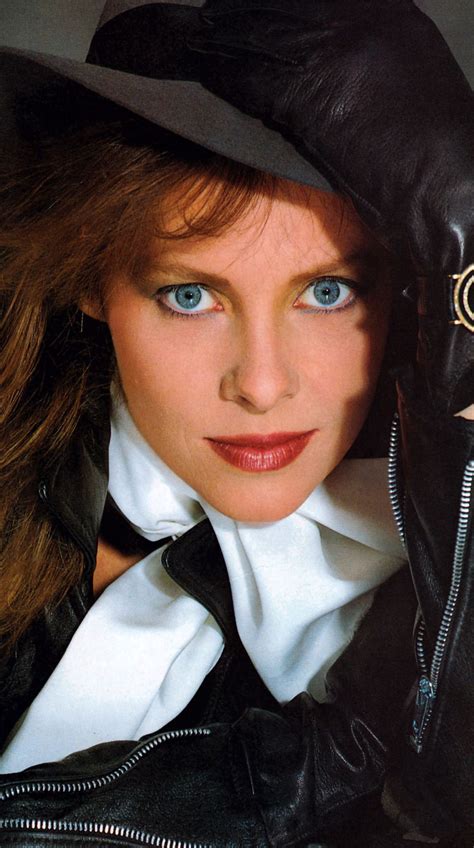 Periodicult Kate Capshaw Fashion S Glamour Shots