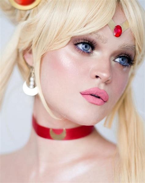 Beauty Blogger Kreasikan Make Up Ala Sailor Moon Hasilnya Keren