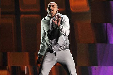 Chris Brown To Perform At The 2012 Grammy Awards