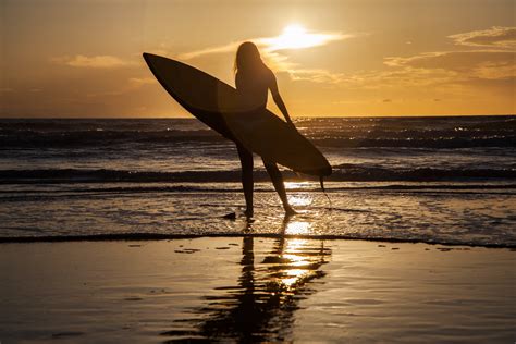 Wallpaper Sunlight Women Sunset Sea Shore Sand Reflection Silhouette Beach Sunrise