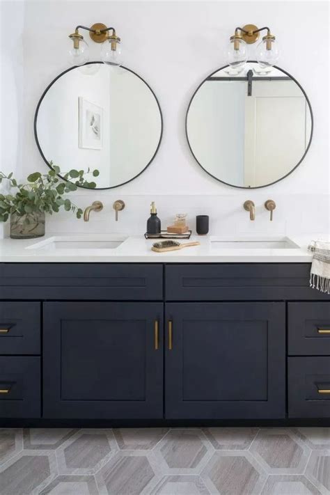 Moving onto the bedroom or dressing room, a dressing table mirror means you can sit down and get ready at leisure. 70 stunning modern farmhouse bathroom decor ideas 41 ...