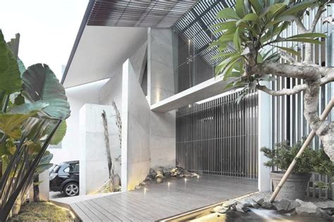 Ciri ini merepresentasikan sebuah desain kuno, tetapi memiliki sisi kemegahan dan nilai artistic tinggi. 75 Model Desain Rumah Minimalis Sederhana Tapi Mewah Dan ...