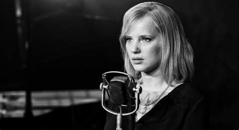 Stay tuned after the reading to hear from ms. Joanna Kulig se une a la serie musical de Damien Chazelle