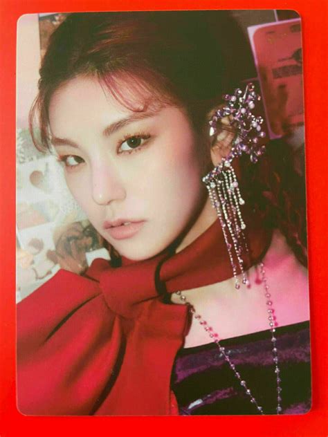 Itzy Guess Who Limited Official Photocard Ebay