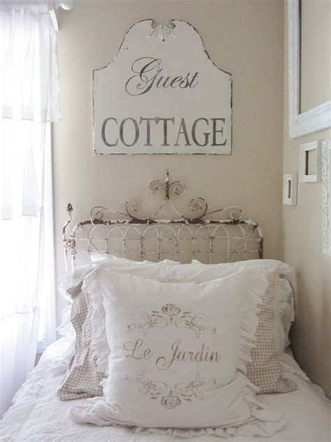 Large wall decorations attractive rustic bedroom decor ideas recous in 7. 25+ Best Bedroom Wall Decor Ideas and Designs for 2021
