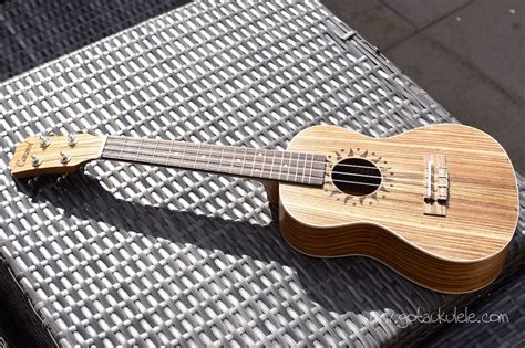 Caramel Cc102a Concert Ukulele Review