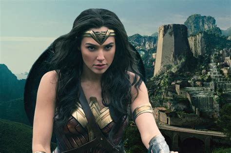 Wonder Woman Movie Review Gal Gadots Sincerity Keeps You Invested