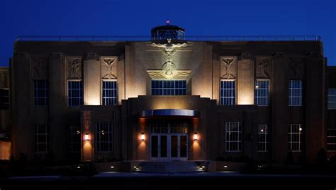 Flightradar24 tracks 180,000+ flights, from 1,200+ airlines, flying to or from 4,000+ airports around the world in real time. New Orleans Lakefront Airport Terminal Building | Enrique ...