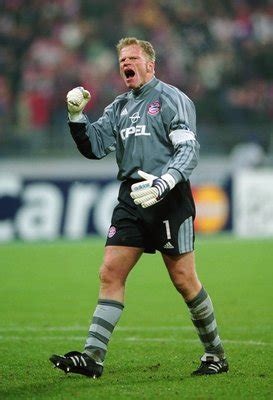 Prediction icon numero 36, è il turno di oliver kahn. Habilidades PES e FIFA: Habilidades Oliver Kahn