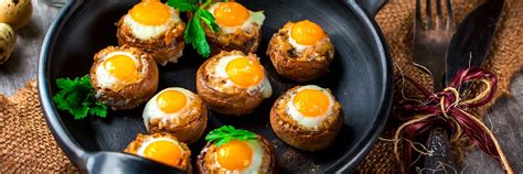 Antipasti con uova di quaglia. Funghi con uova di quaglia | Coccodi